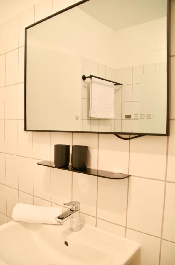 Milpau Bottrop 2 - Modernes Und Zentrales Premium-Apartment Fuer 4 Personen Mit Queensize-Bett Und Einzelbetten - Netflix, Nespresso Und Smart-Tv Exterior foto